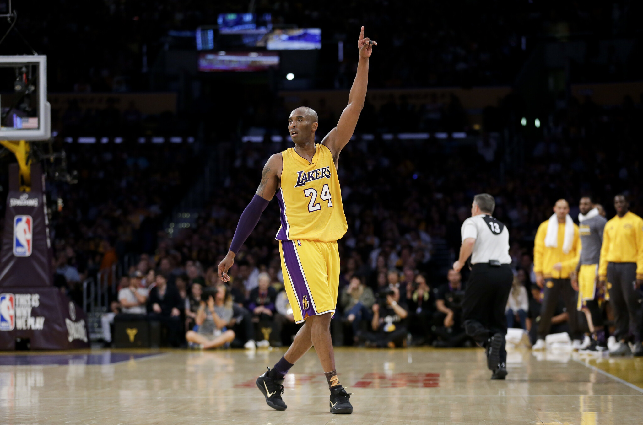 Kobe Bryant in azione coi Lakers