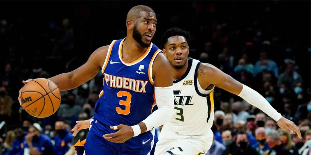 Chris Paul porta palla contro i Jazz