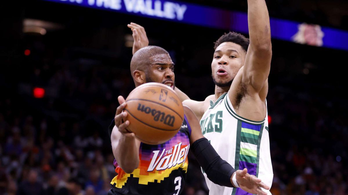 Chris Paul contro Giannis Antetokounmpo