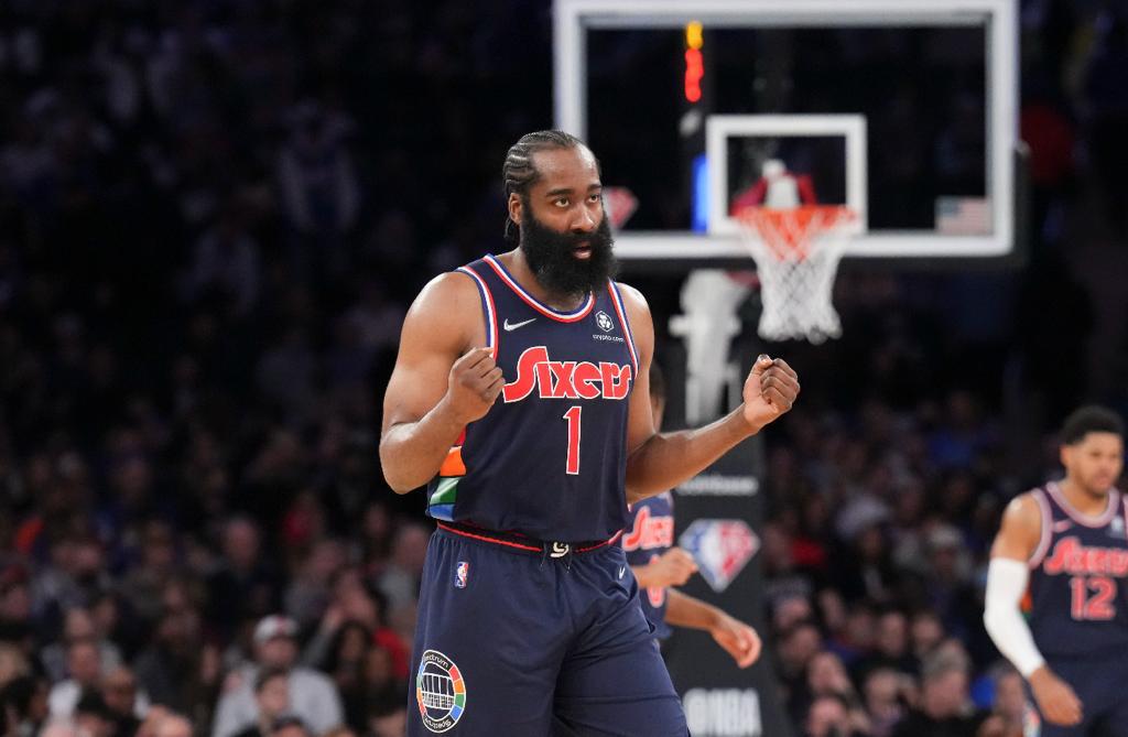 James Harden nella partita contro i New York Knicks