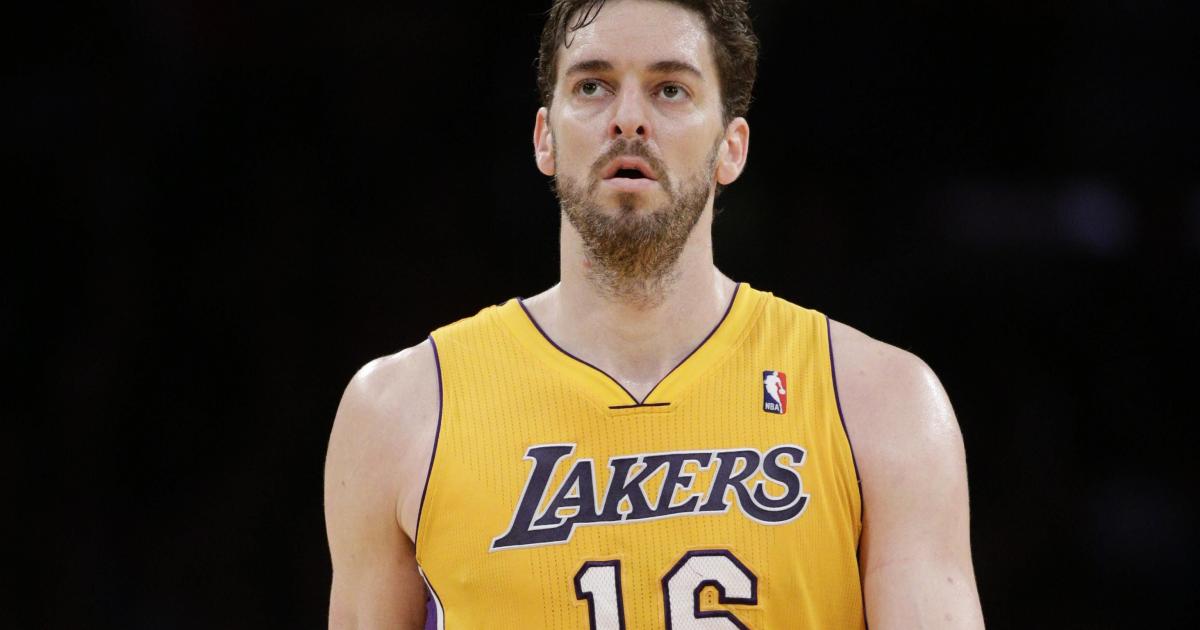 Pau Gasol con la maglia dei Los Angeles Lakers