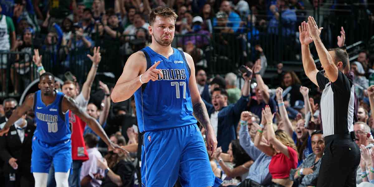 Luka Doncic contro i Jazz