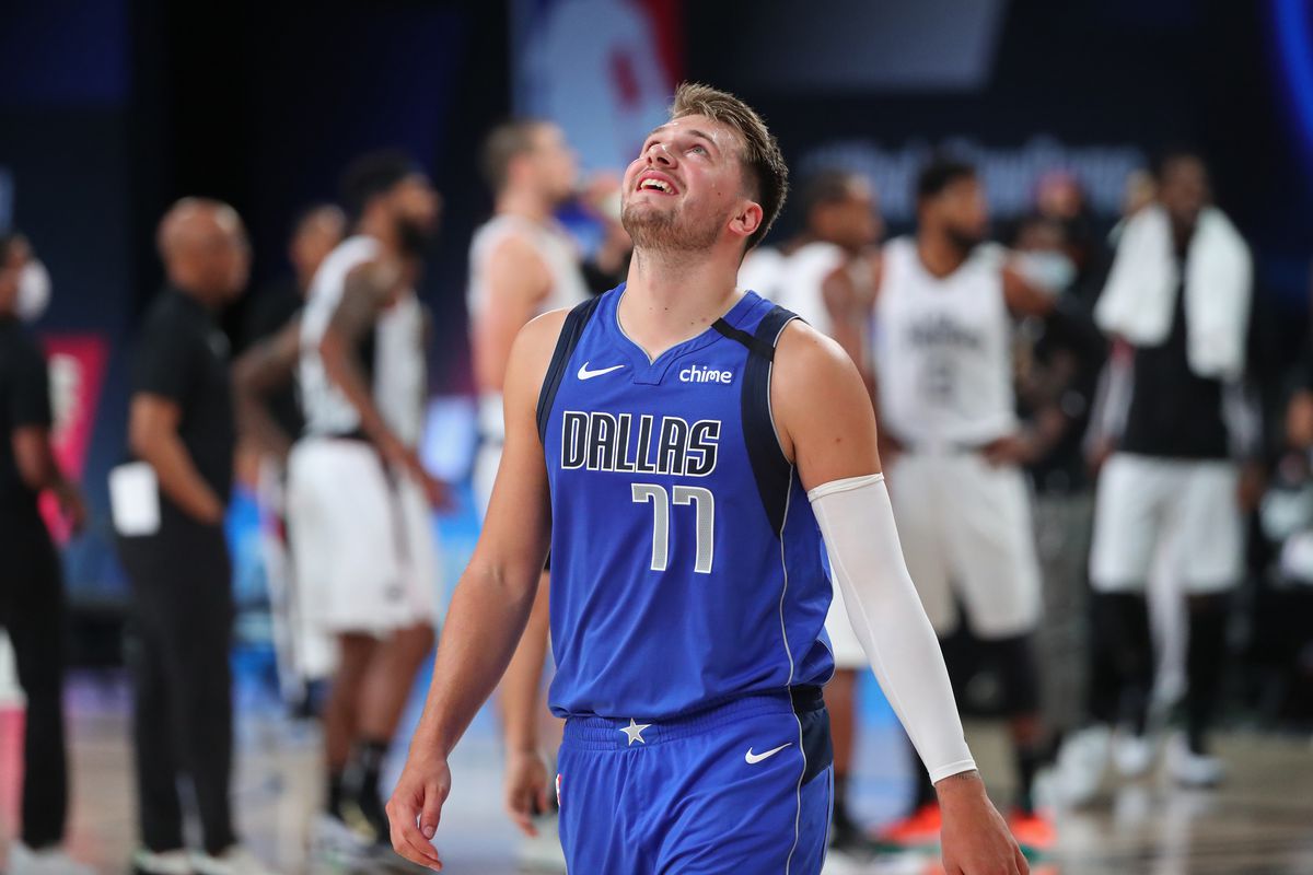 Doncic in azione coi Mavericks