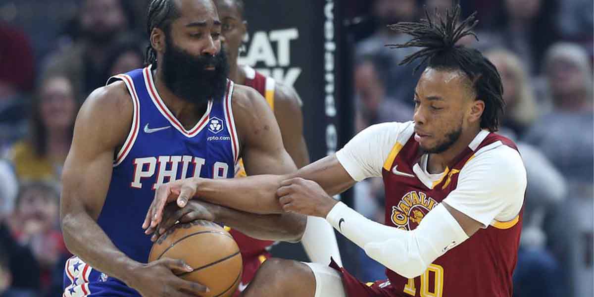 James Harden ruba palla a Darius Garland