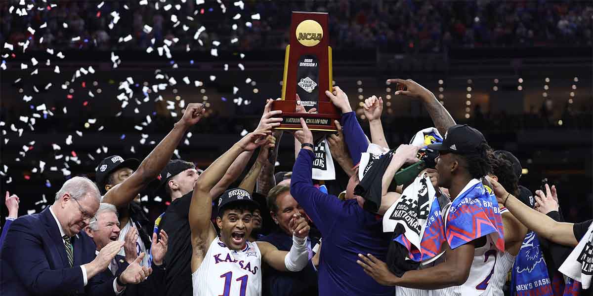 Kansas vince il titolo NCAA