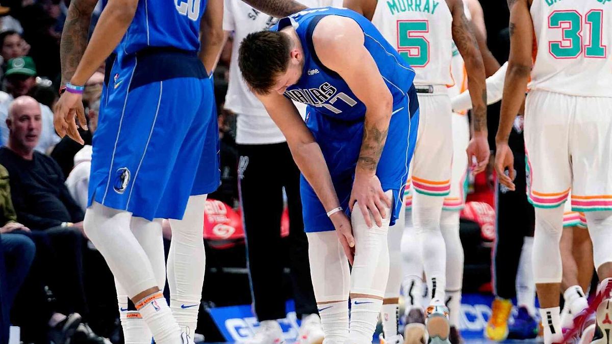 Luka Doncic dopo l'infortunio al polpaccio