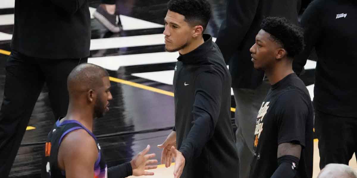 Devin Booker in panchina