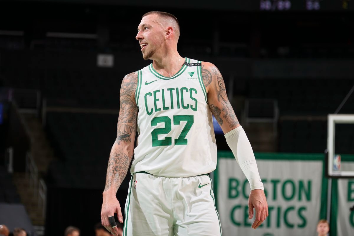 Daniel Theis in maglia Celtics