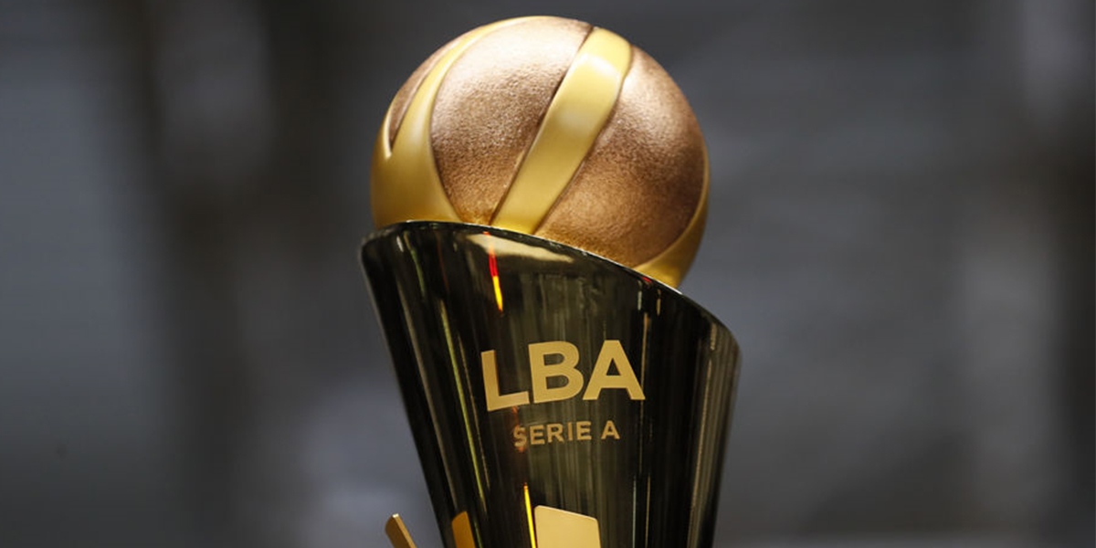 La coppa per il vincitore dei Playoff LBA