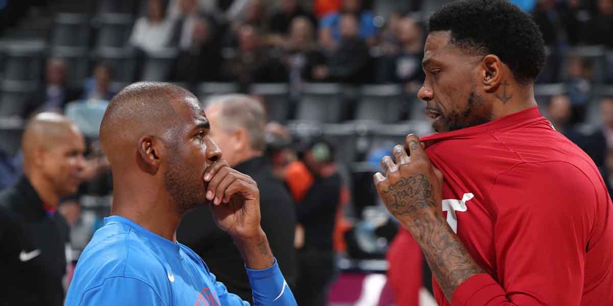 Chris Paul parla con Udonis Haslem