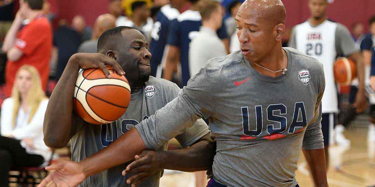 Draymond Green e Monty Williams in allenamento