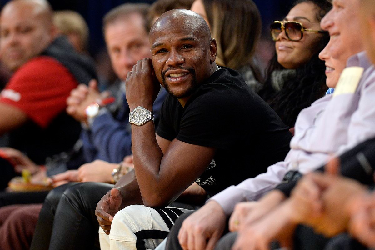 Floyd Mayweather ad una partita NBA