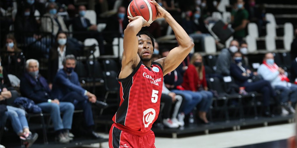 Stanley Okoye al tiro