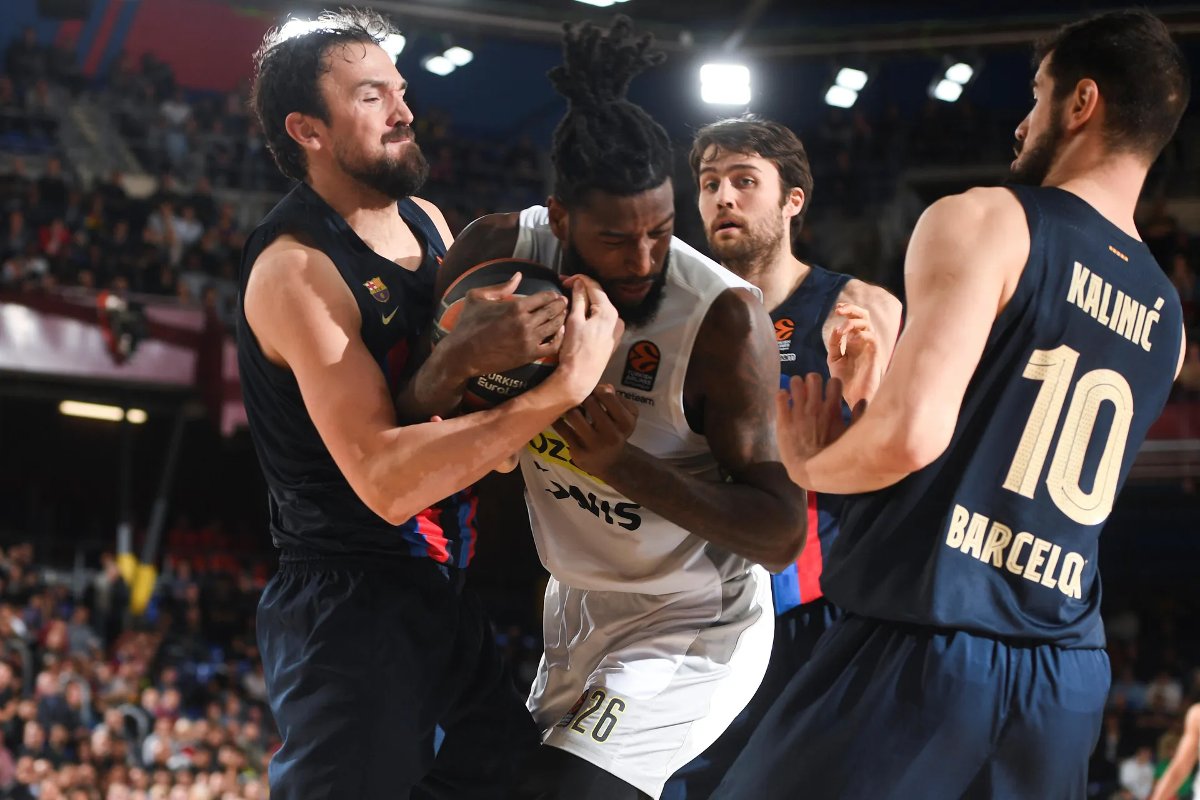 Mathias Lessort contro il Barcellona