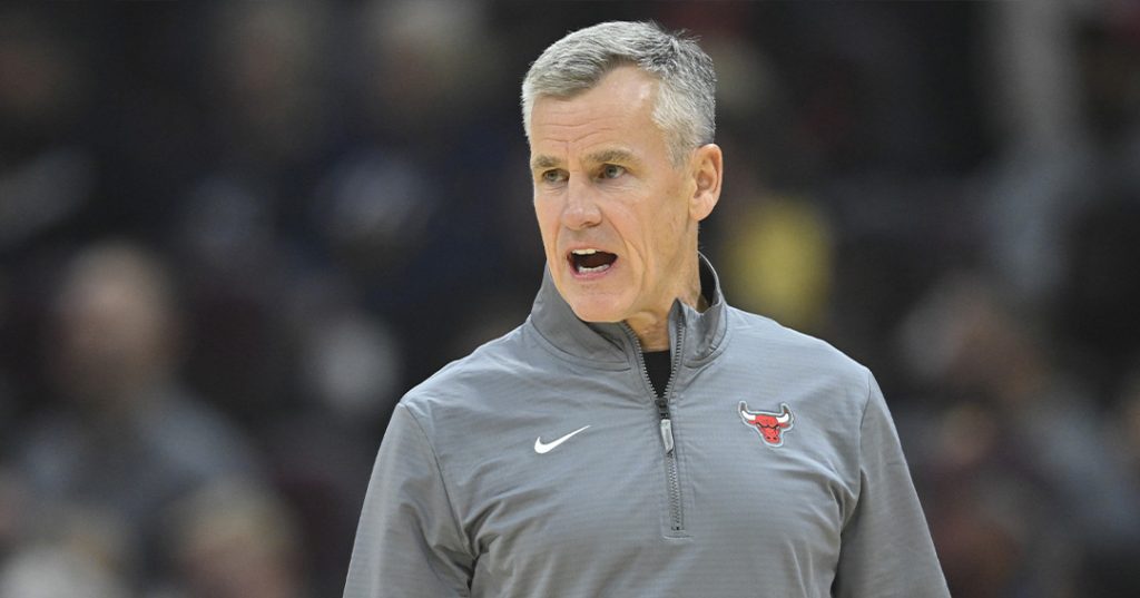 Billy Donovan durante la partita di pre season 2024 tra Chicago Bulls e Memphis Grizzlies