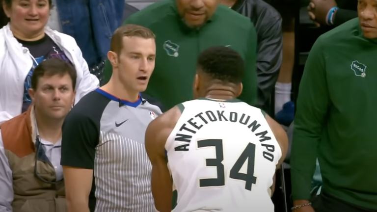 Giannis Antetokounmpo NBA Bucks