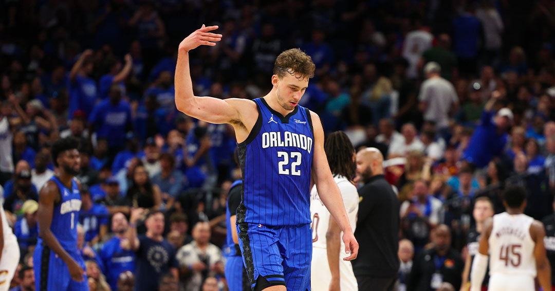Franz Wagner esulta con la maglia degli Orlando Magic
