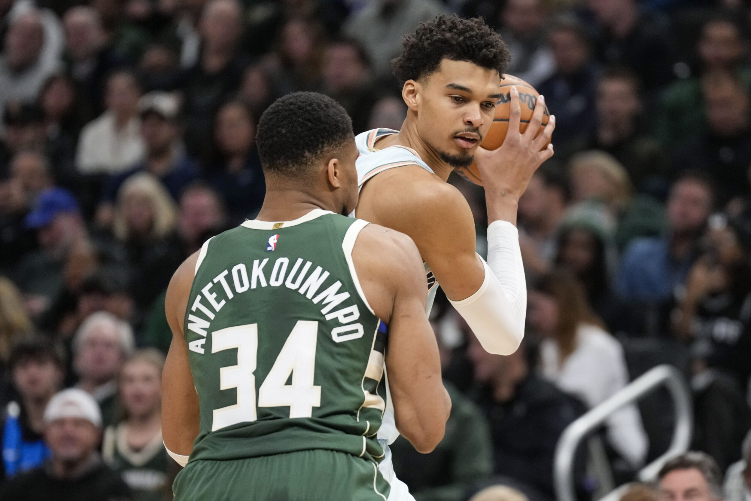 Giannis Antetokounmpo Vs Victor Wembanyama