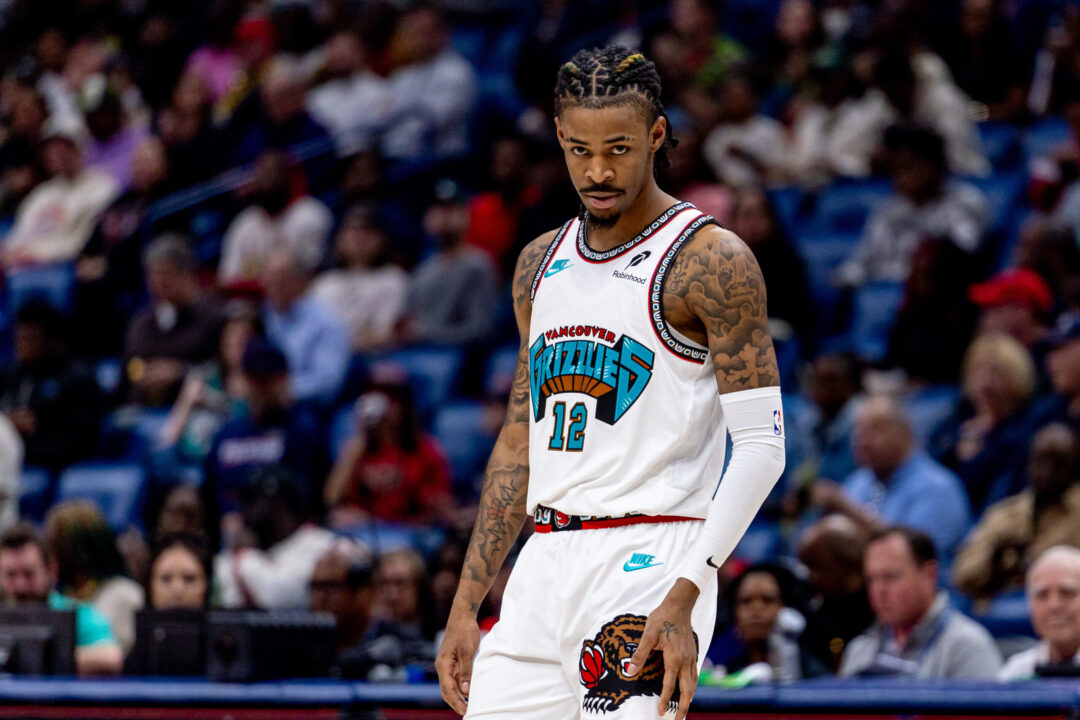Ja Morant, Memphis Grizzlies, a bordo campo nel match di Regular Season contro i New Orleans Pelicans