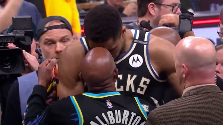 Giannis Antetokounmpo Haliburton Dad Playoff NBA