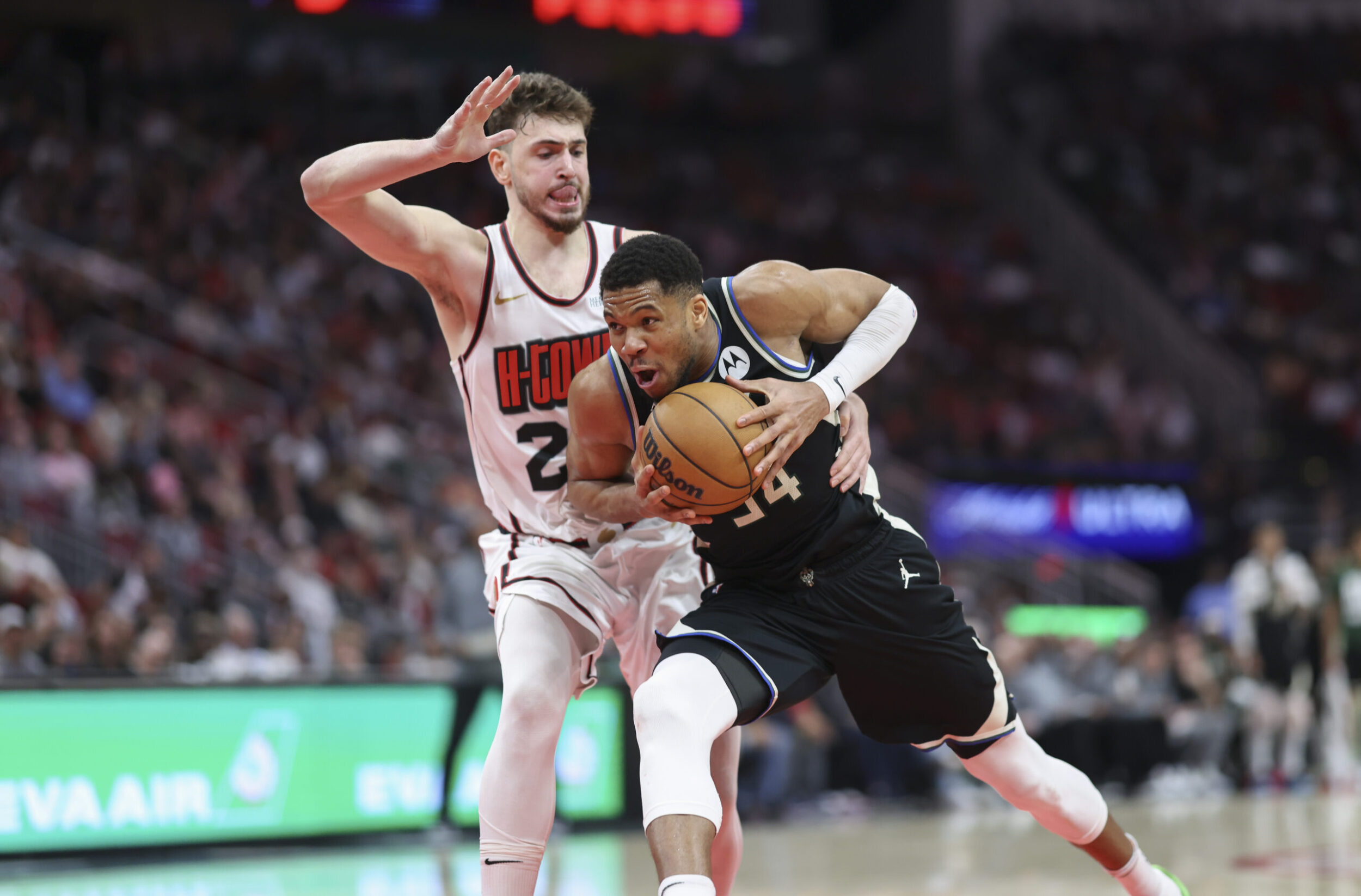 Alper Sengun Giannis Antetokounmpo