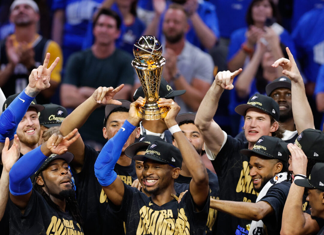 Shai Gilgeous-Alexander, Oklahoma City Thunder, alza il trofeo di MVP delle NBA Finals