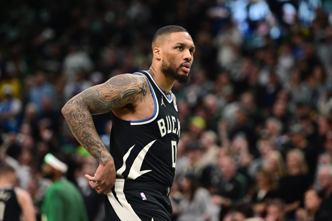 Damian Lillard con la maglia dei Milwaukee Bucks