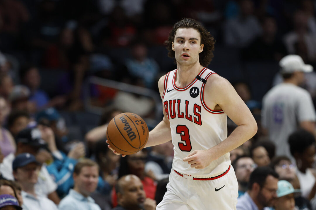 Josh Giddey, Chicago Bulls, in palleggio