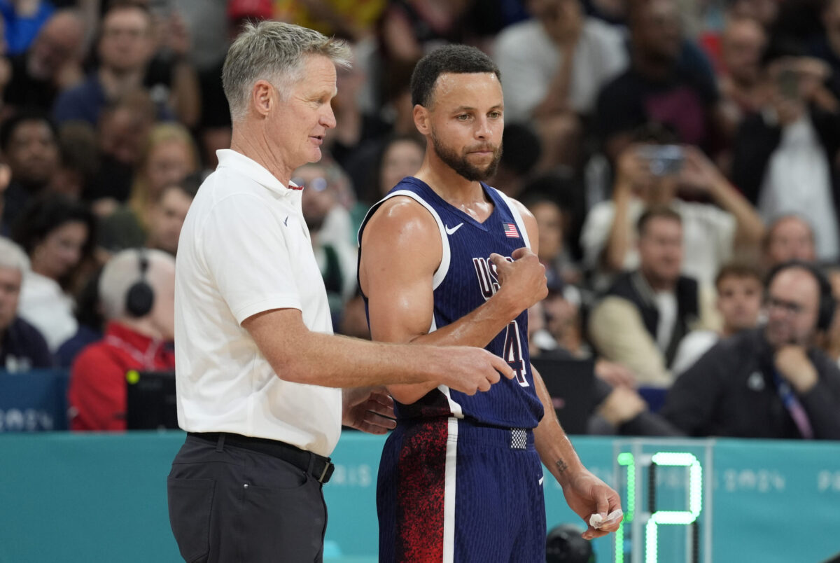 Stephen Curry con coach Steve in USA-Serbia, Olimpiadi di Parigi 2024