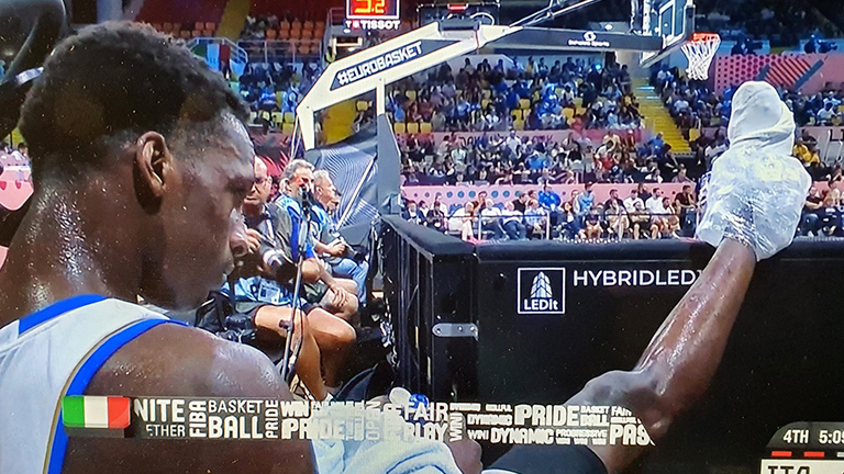 Saliou Niang ItalBasket infortunio