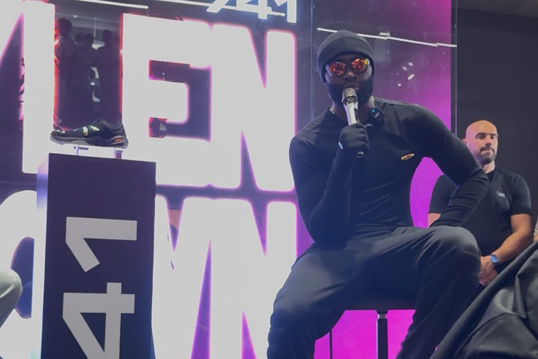 Jaylen Brown da AirDom per la presentazione della Rover, 741 Performance