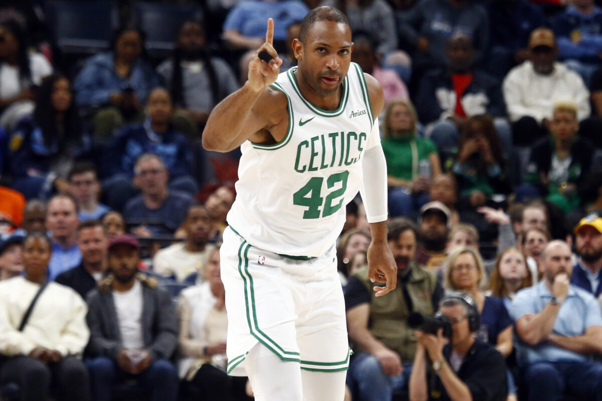Al Horford in azione con la maglia dei Boston Celtics