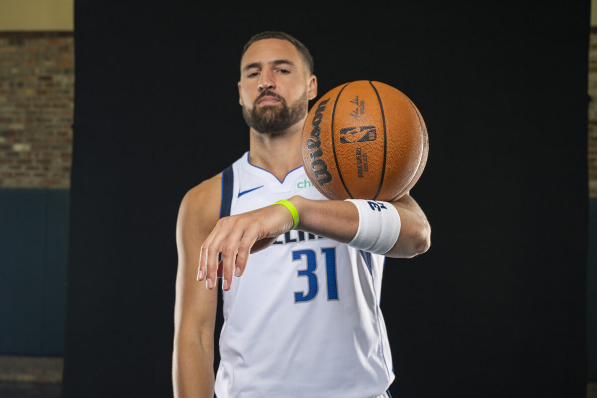 Klay Thompson al media day con i Dallas Mavericks