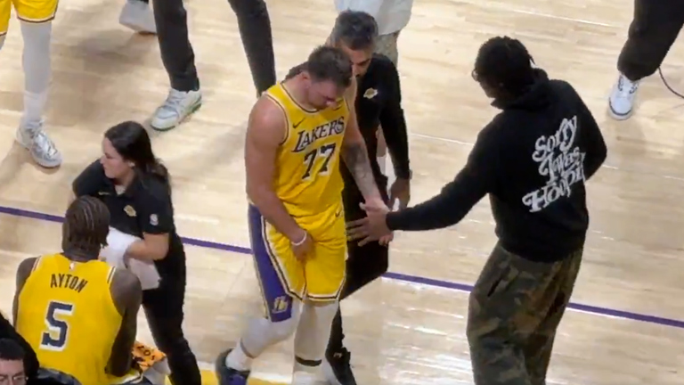 Serene Lakers' Marcus Smart: Returns To Game Sunday Background in 4K Serene Lakers' Marcus Smart: Returns To Game Sunday Background in 4K