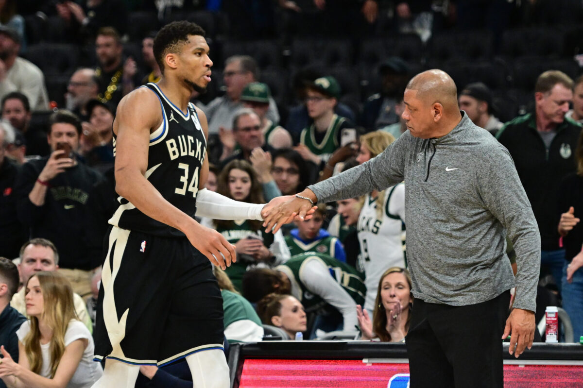 Giannis Antetokounmpo e Doc Rivers, ala e coach dei Milwaukee Bucks