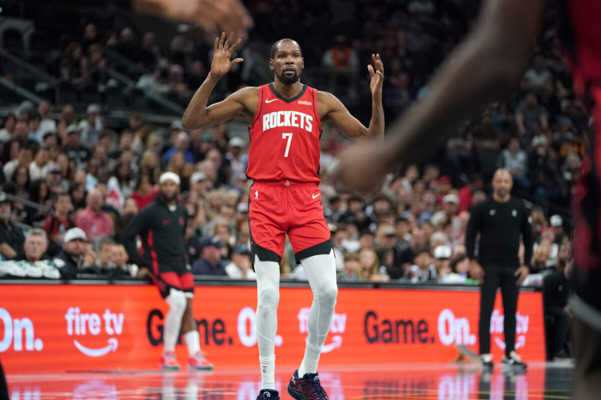Kevin Durant con la maglia degli Houston Rockets