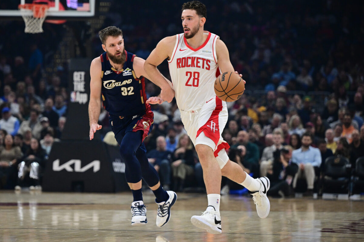 Alperen Sengun in azione con la maglia degli Houston Rockets