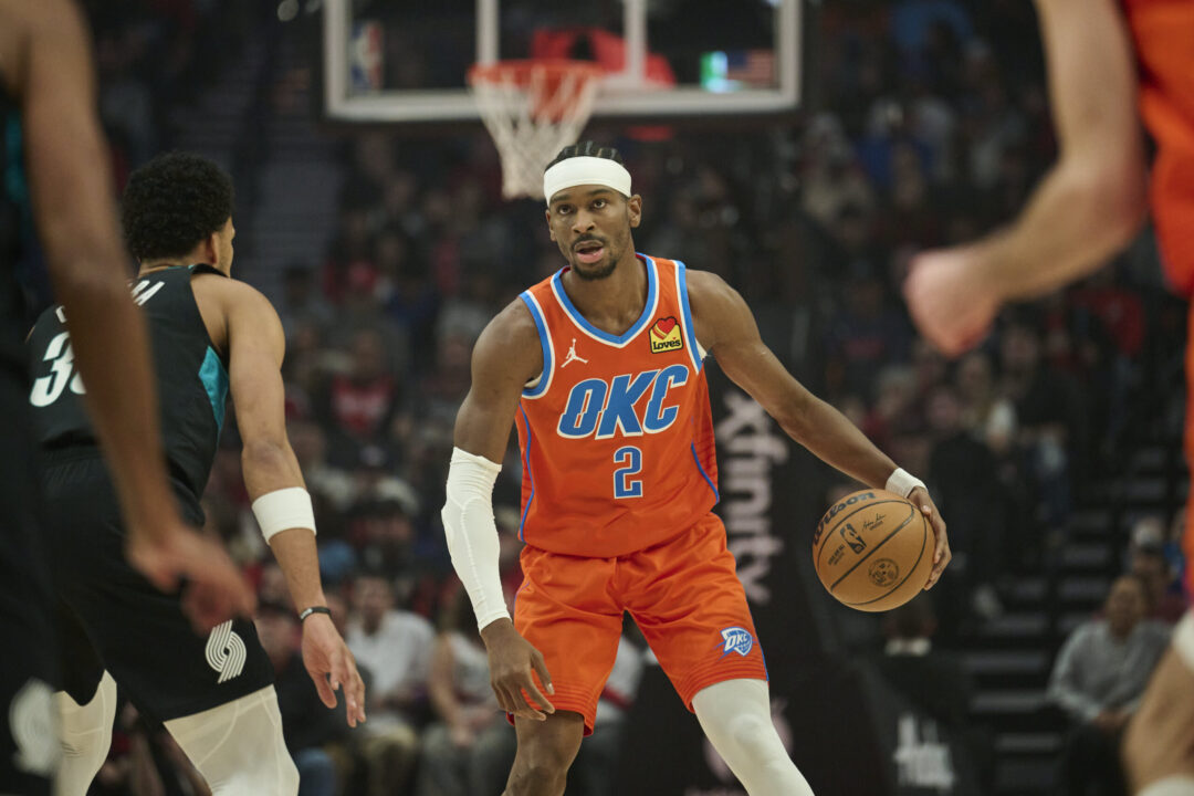 Shai Gilgeous-Alexander in palleggio contro i Portland Trail Blazers