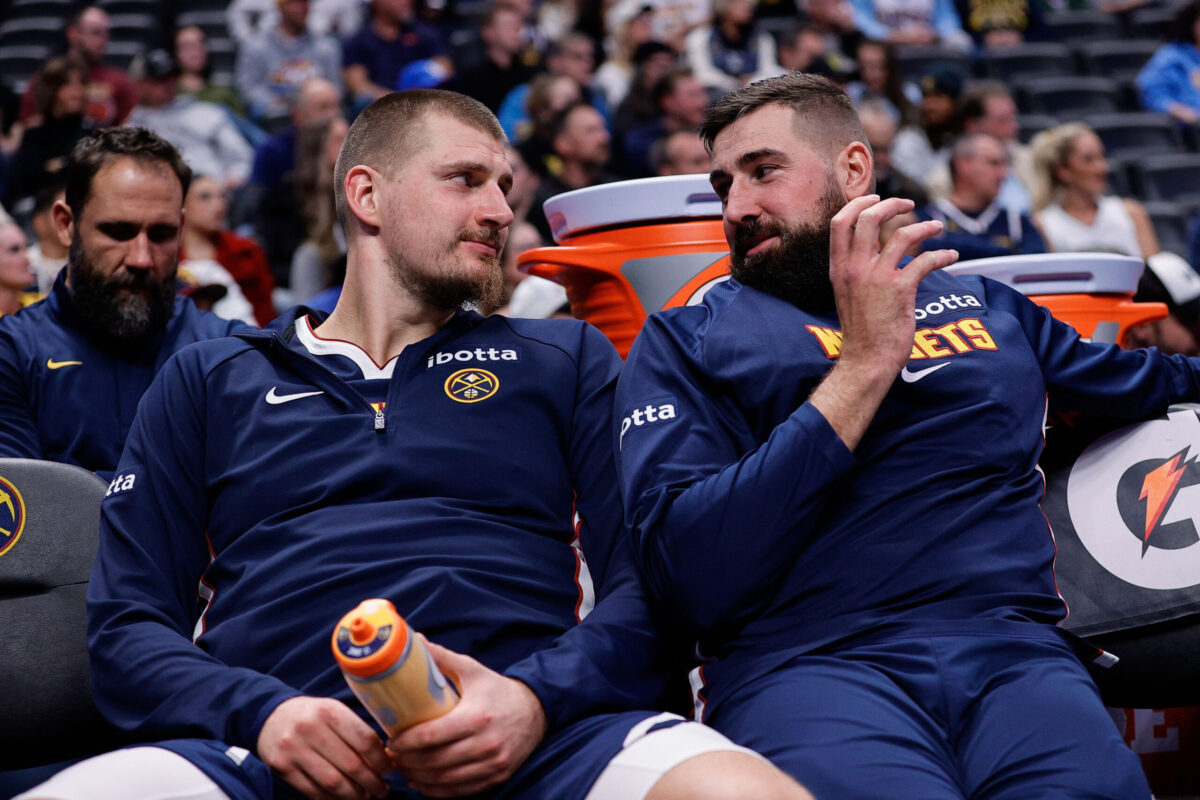Nikola Jokic Jonas Valanciunas Denver Nuggets
