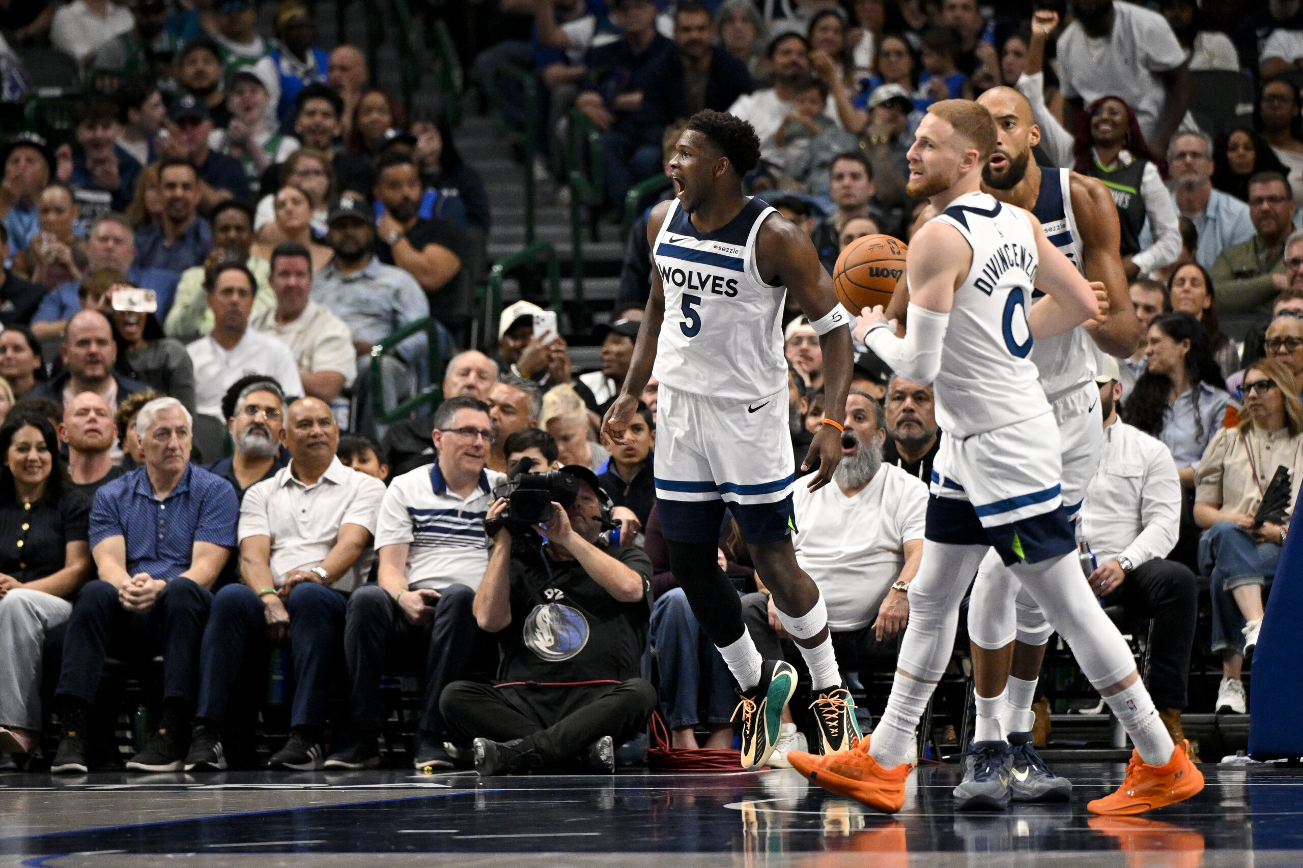 Anthony Edwards Donte Di Vincenzo