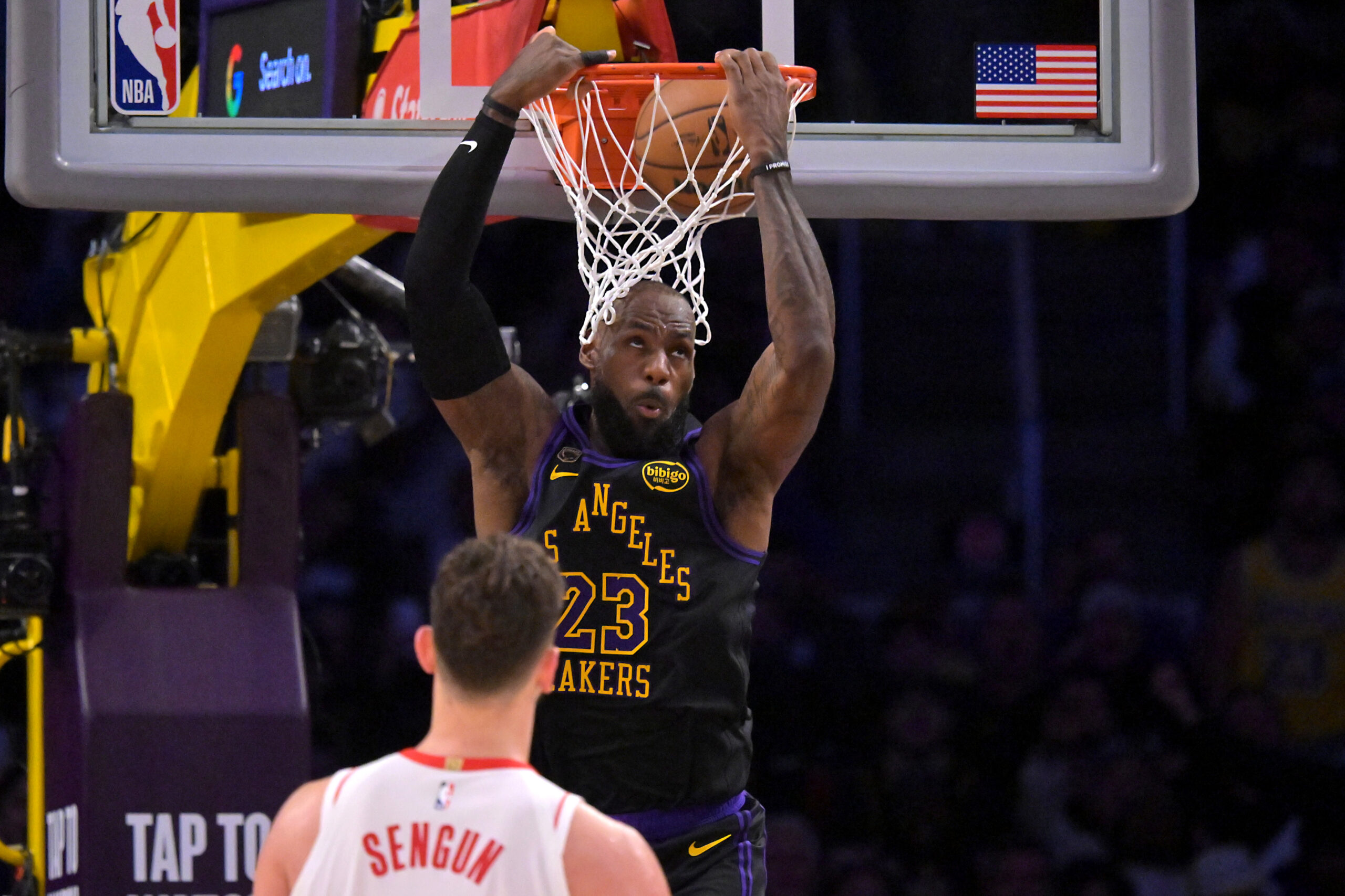 LeBron James Revers Dunk NBA Playoff