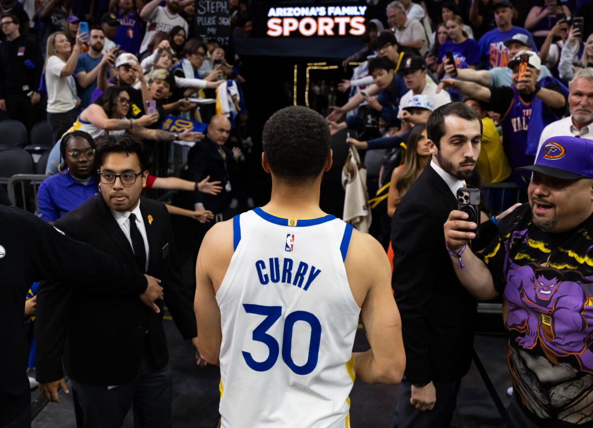 Stephen Curry dopo l'eliminazione dei Warriors contro i Suns ai Play-In