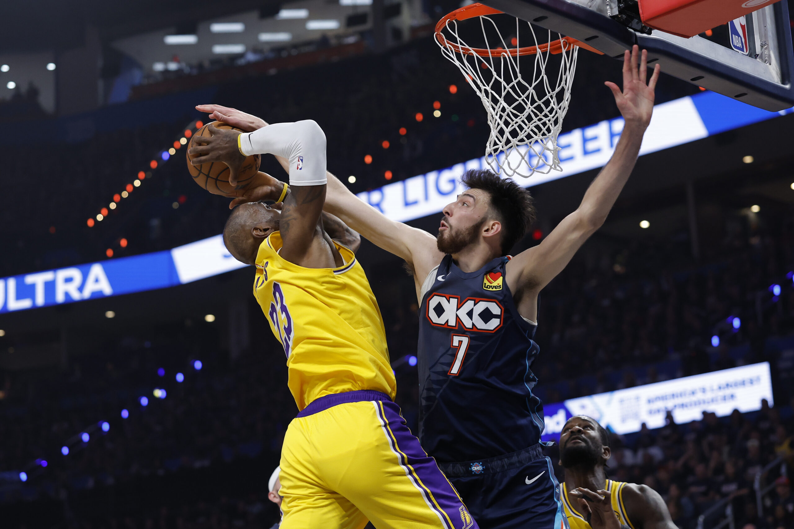 Chet Holmgren block LeBron James NBA Playoff 2026