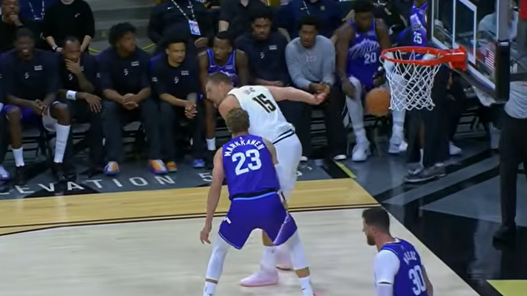 Nikola Jokic pass preseason